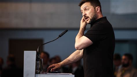 Ukrainian President Zelensky Replaces General Syrsky Amid National Protests