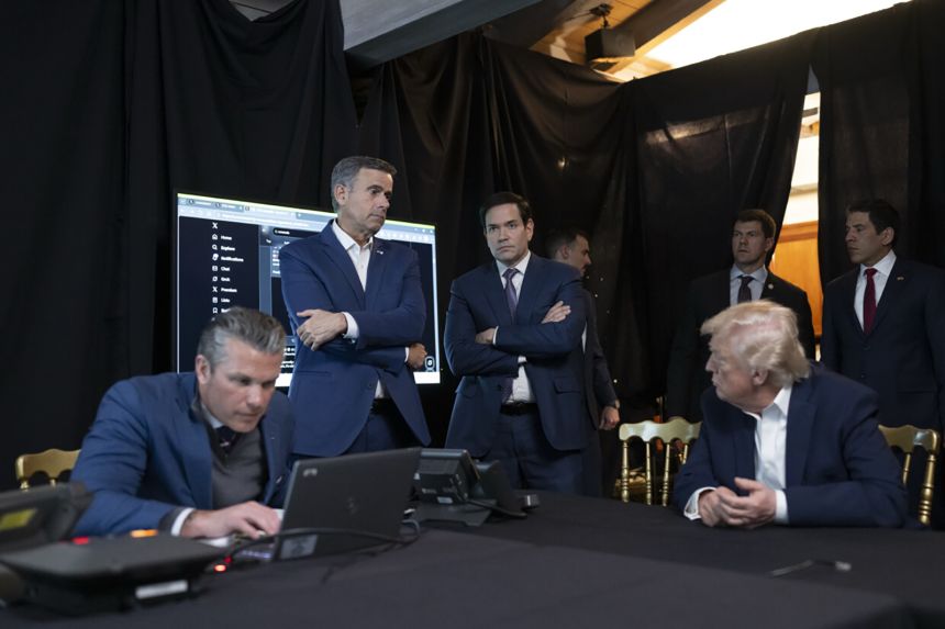 Former Advisors Describe Trump’s Strategy as ‘Calculated Military Operation’