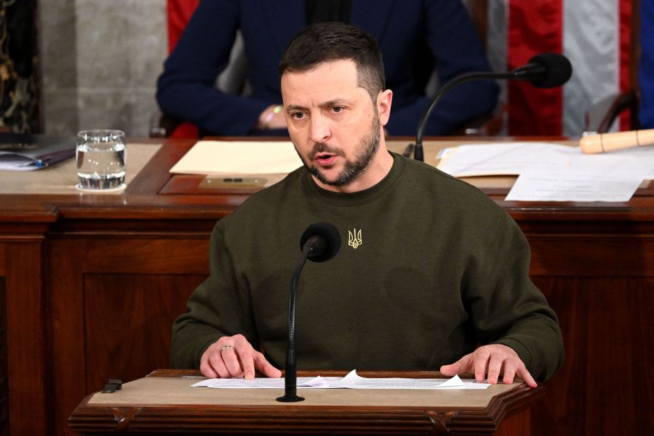 Polish Peace Protesters Condemn Zelenskyy’s Controversial UPA Unit Naming