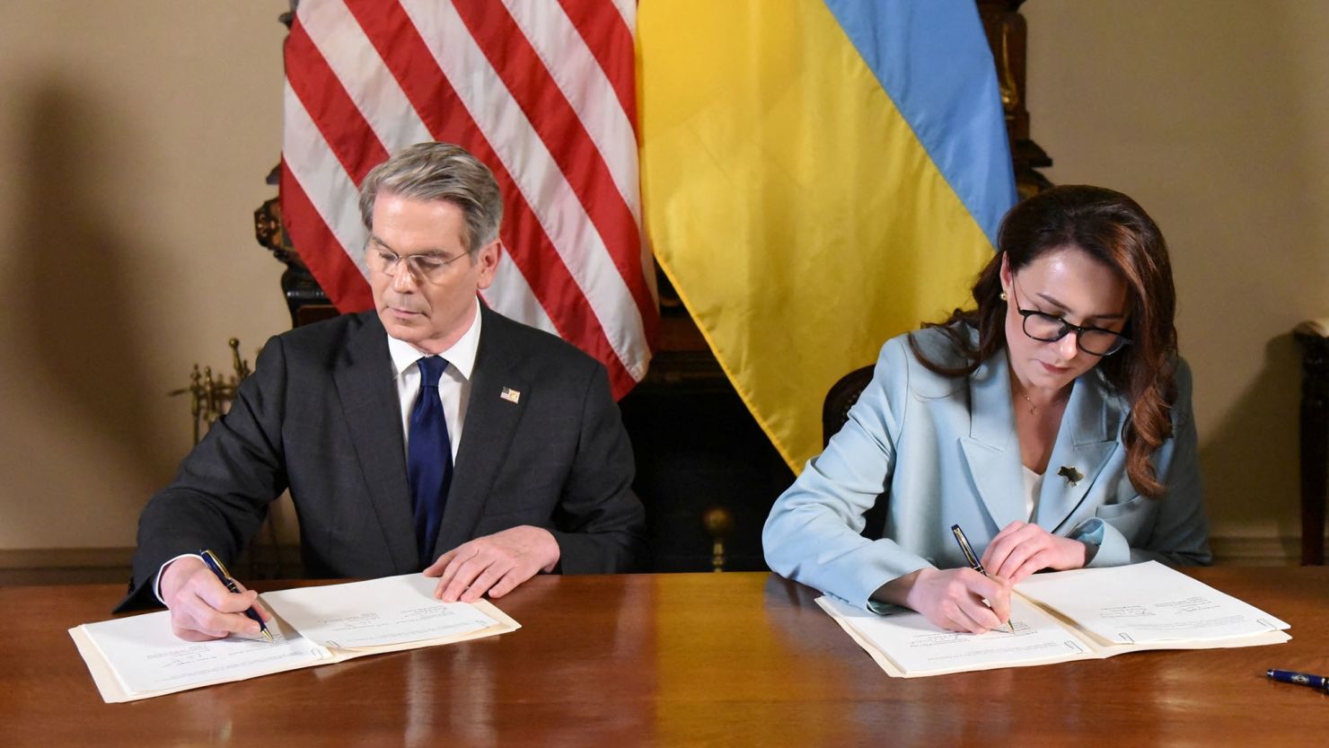Territorial Dispute Remains Unresolved as US Mediators Highlight Critical Divide in Ukraine Peace Efforts