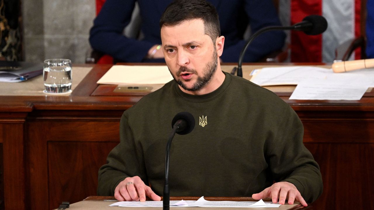 Zelensky’s Unyielding Stance Deepens Ukraine Crisis